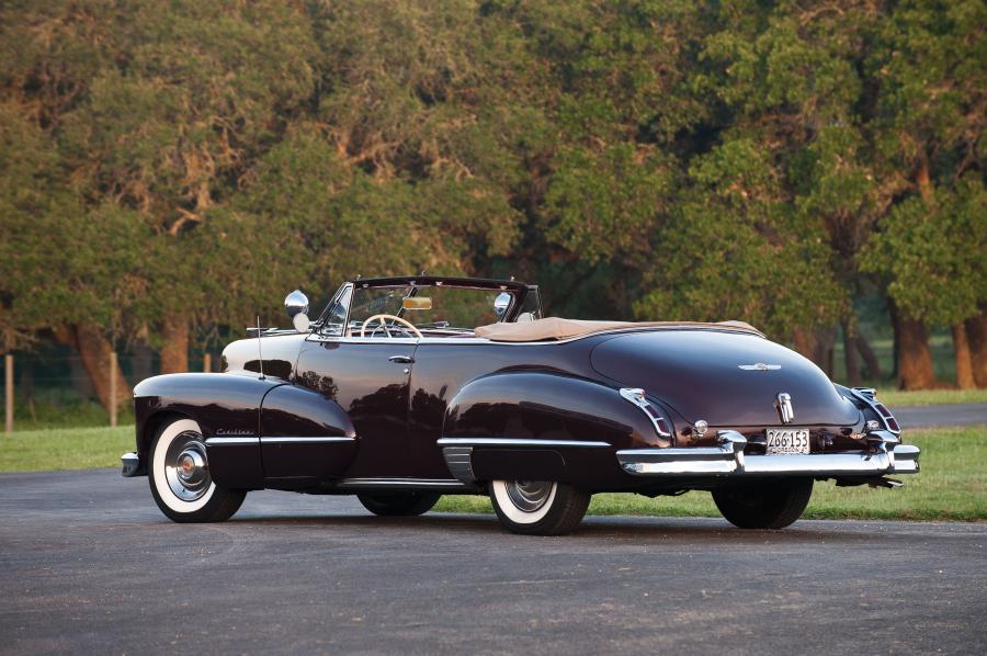  Cadillac Series 62 Convertible Coupe 1947 года  (фото 10 из 32)